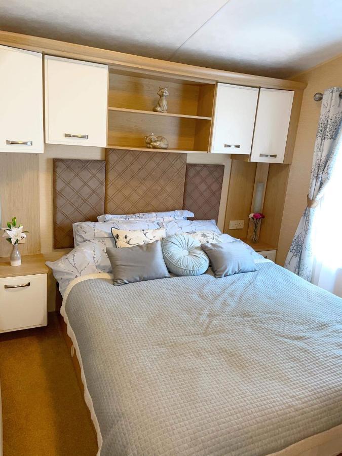Caravan For Rent At Tattershall Holiday Park Exteriör bild