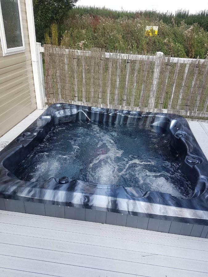 Caravan For Rent At Tattershall Holiday Park Exteriör bild