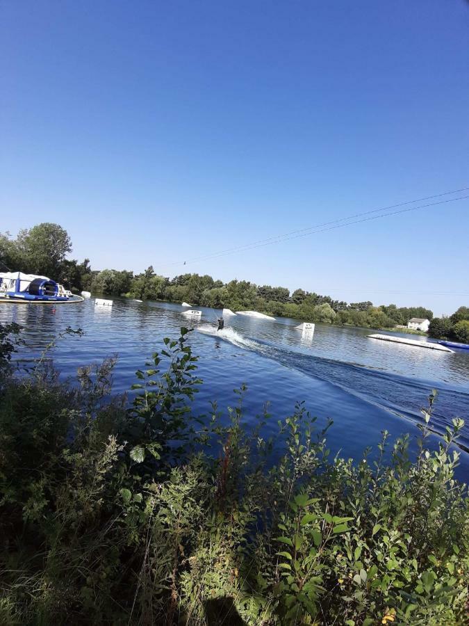 Caravan For Rent At Tattershall Holiday Park Exteriör bild